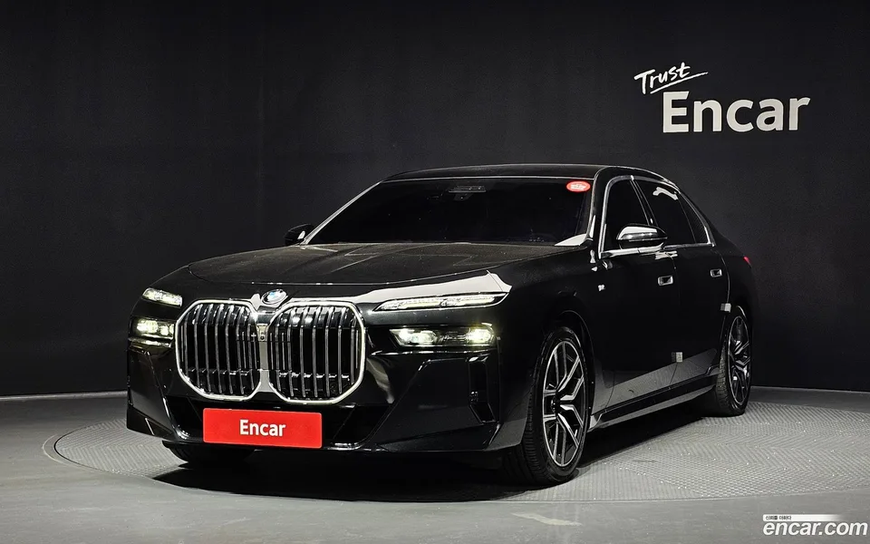 BMW 7 Series 740d xDrive M 2024 — photo 1, buy with delivery to Moscow