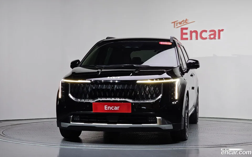 Kia Carnival 9 2024 — thumbnail 3