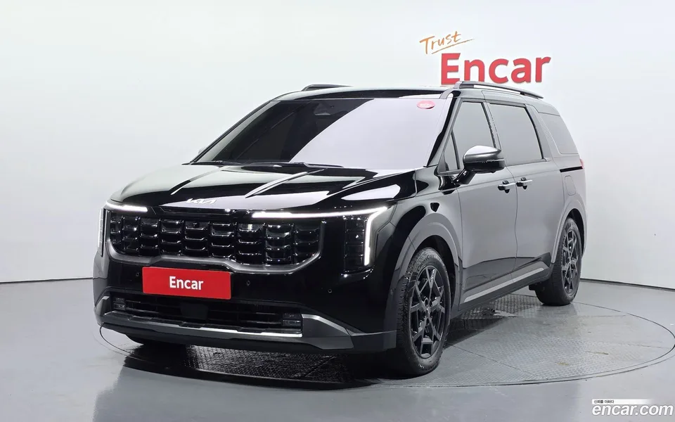 Kia Carnival 7 2025 — photo 1, buy with delivery to Moscow