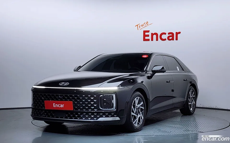 Hyundai Grandeur 2.5 2WD 2023 — фото 1, купить с доставкой в Москву