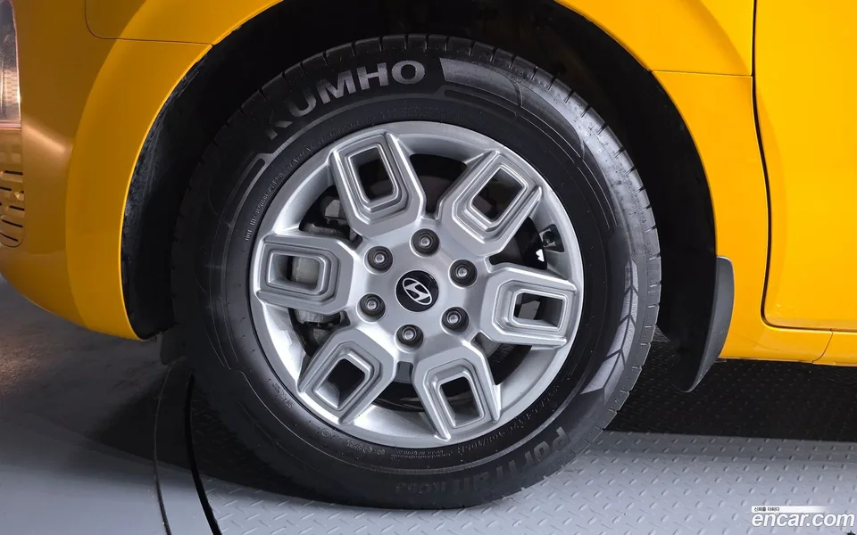 Hyundai Staria L3.5 2024 — thumbnail 2