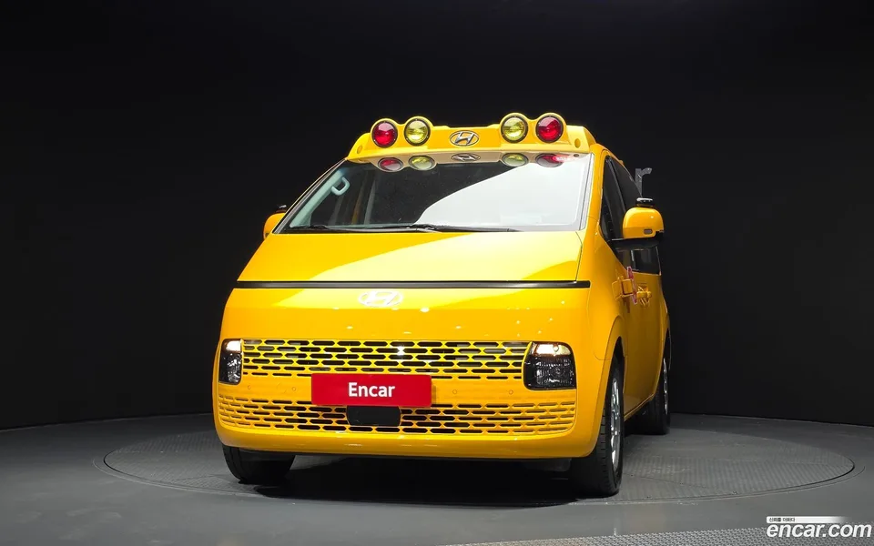Hyundai Staria L3.5 2024 — thumbnail 3