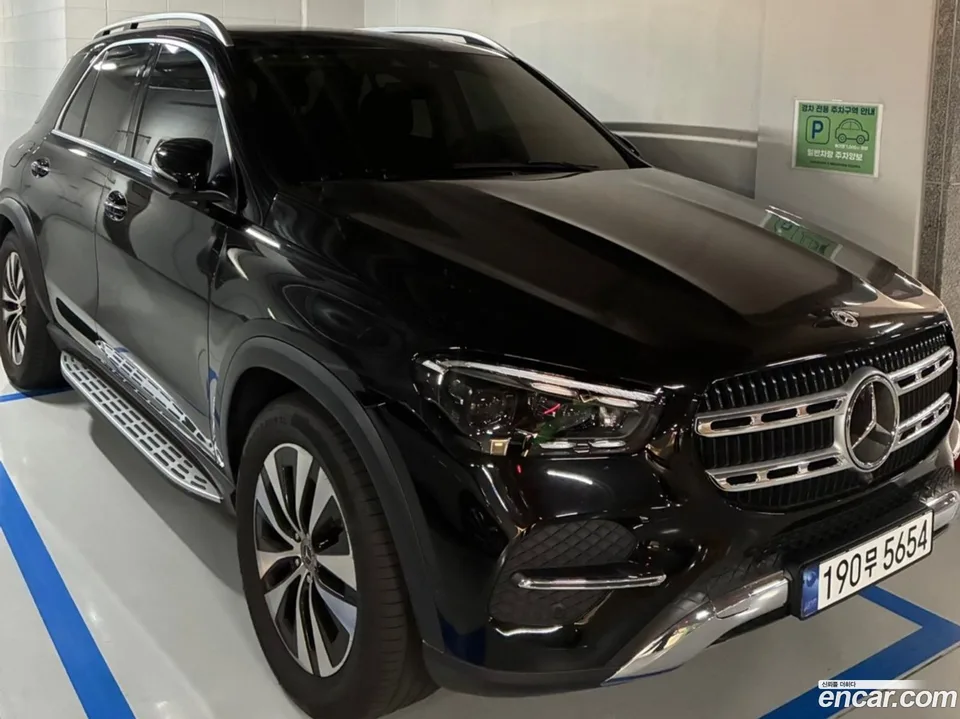 Mercedes-Benz GLE-Class GLE300d 4MATIC 2024 — thumbnail 3