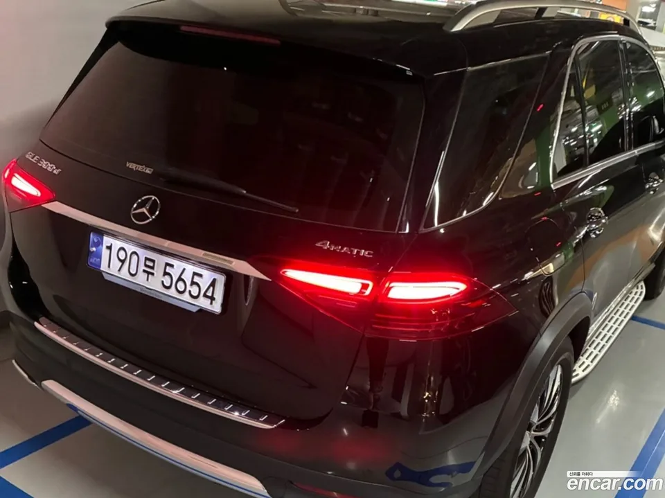 Mercedes-Benz GLE-Class GLE300d 4MATIC 2024 — thumbnail 4