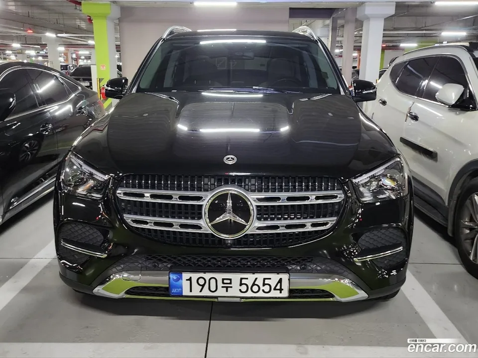 Mercedes-Benz GLE-Class GLE300d 4MATIC 2024 — photo 1, buy with delivery to Moscow