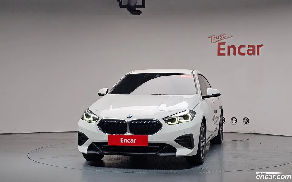 BMW 2 Series Gran Coupe 220i 2022 — thumbnail 3