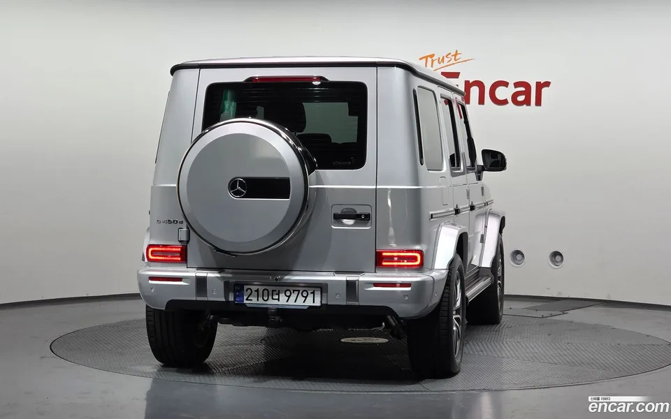 Mercedes-Benz G-Class G450d 2024 — thumbnail 4