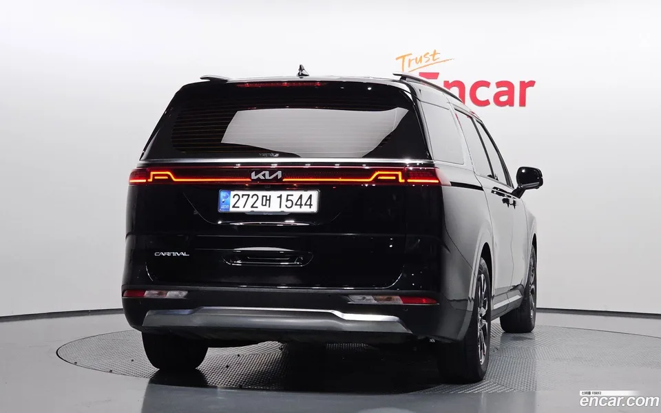 Kia Carnival 9 2022 — thumbnail 4