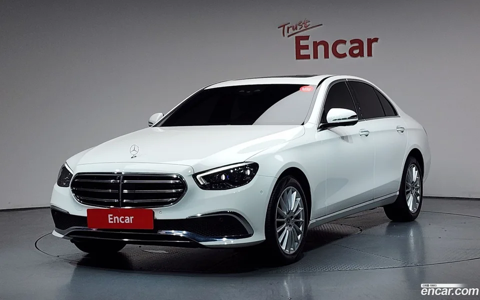 Mercedes-Benz E-Class E250 2023 — photo 1, buy with delivery to Moscow