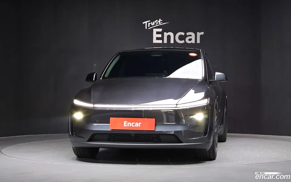 Tesla Model Y RWD 2025 — thumbnail 3