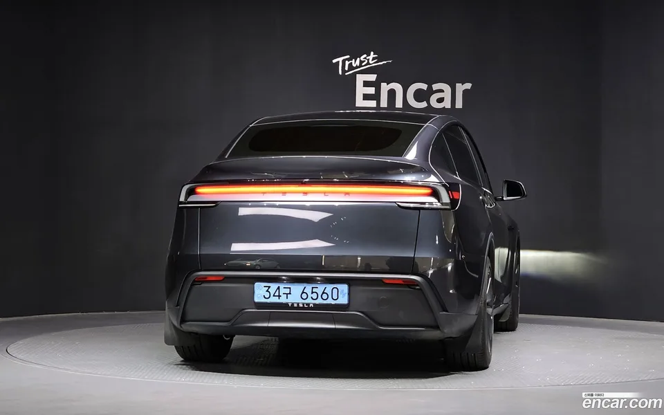 Tesla Model Y RWD 2025 — thumbnail 4