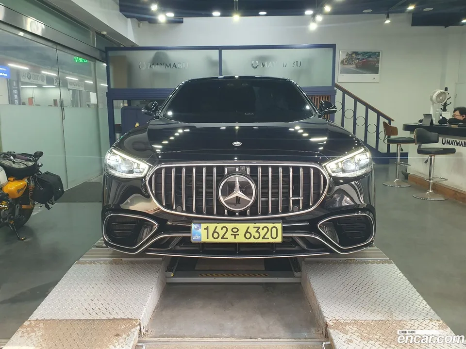 Mercedes-Benz S-Class AMG S63 E 4MATIC 2024 — thumbnail 3