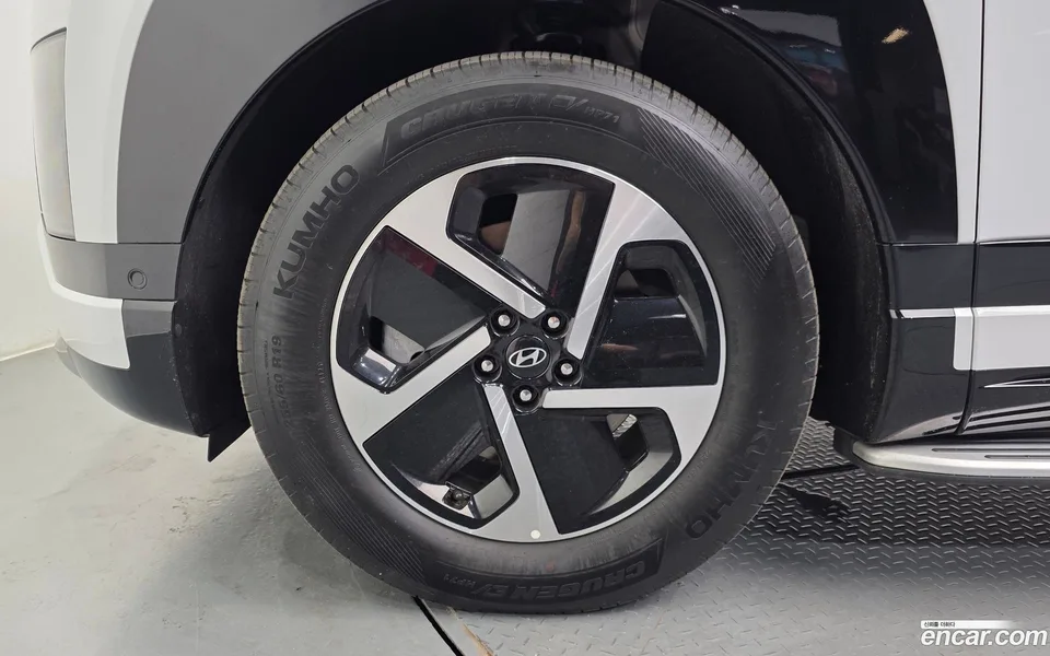 Hyundai Ioniq 9 AWD 2025 — thumbnail 2
