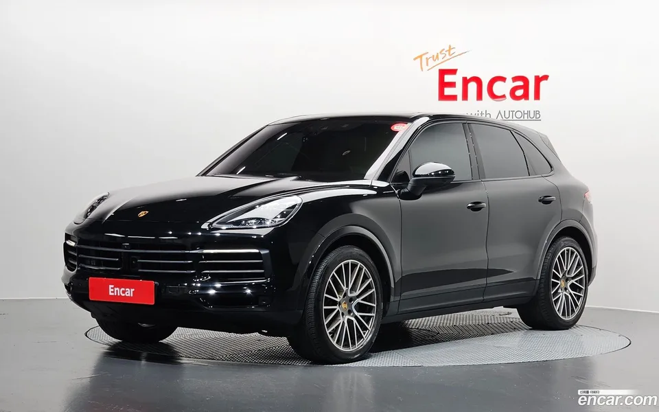 Porsche Cayenne 3.0 2022 — photo 1, buy with delivery to Moscow