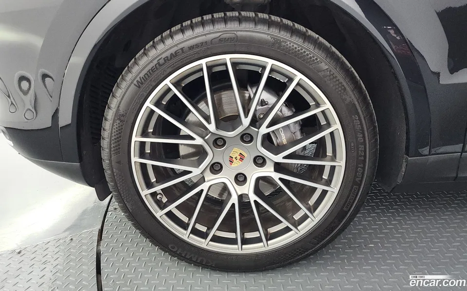 Porsche Cayenne 3.0 E- 2022 — thumbnail 2