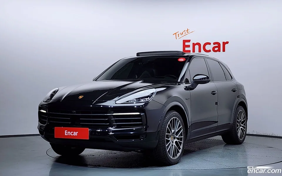 Porsche Cayenne 3.0 E- 2022 — photo 1, buy with delivery to Moscow