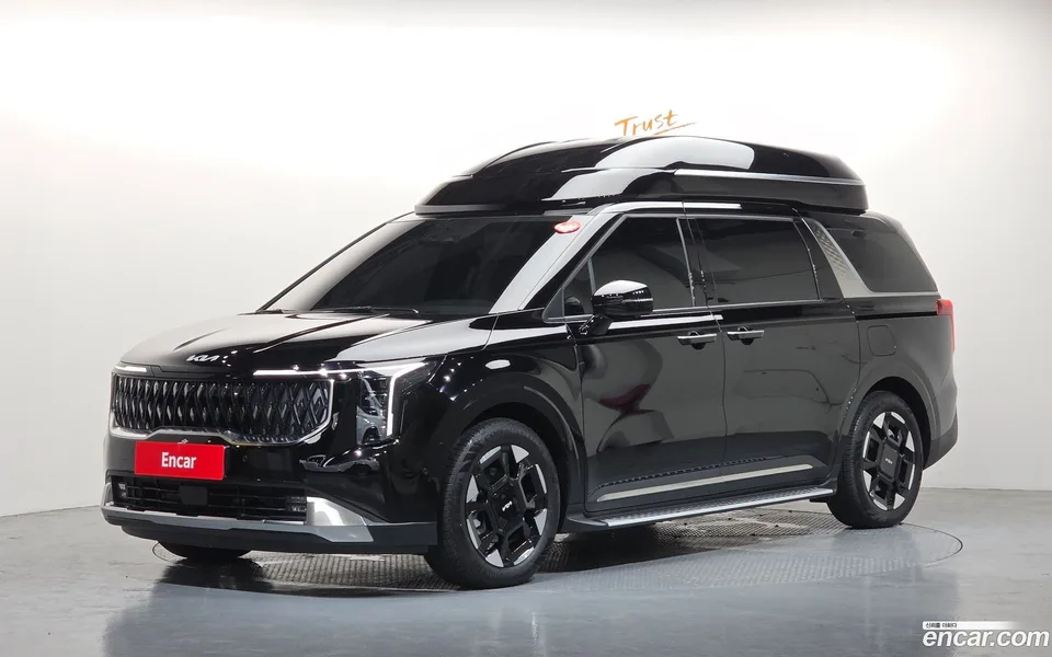 Kia Carnival HEV 9 2025 — photo 1, buy with delivery to Moscow