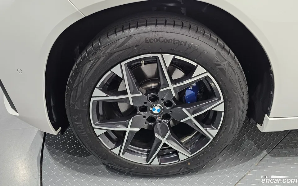 BMW X3 xDrive 20 M 2025 — thumbnail 2