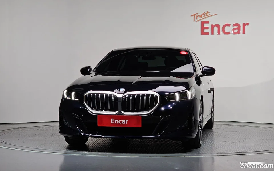 BMW 5 Series 520i M 2024 — миниатюра 3