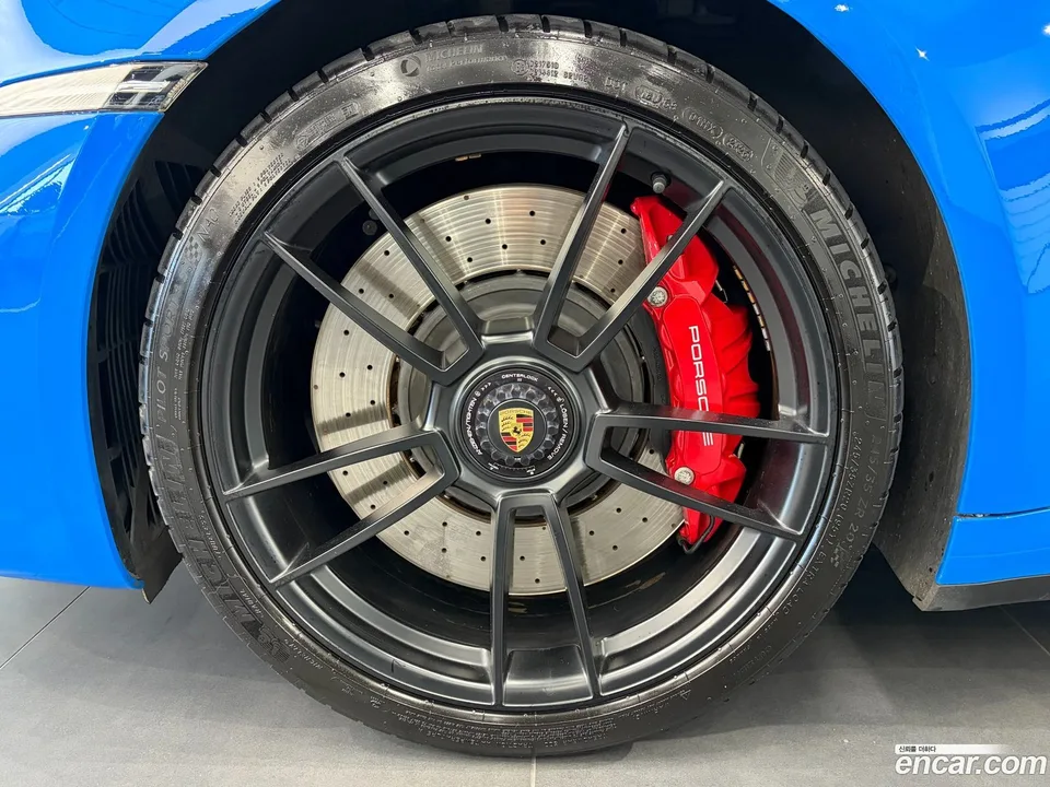 Porsche 911 (992) GTS 2022 — thumbnail 2