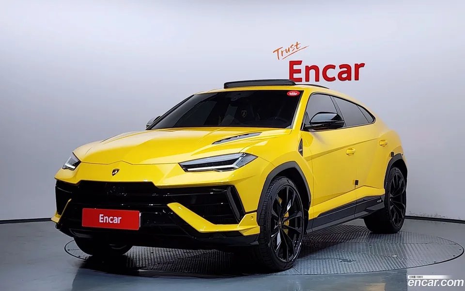 Lamborghini Urus 4.0 V8 S 2023 — photo 1, buy with delivery to Moscow