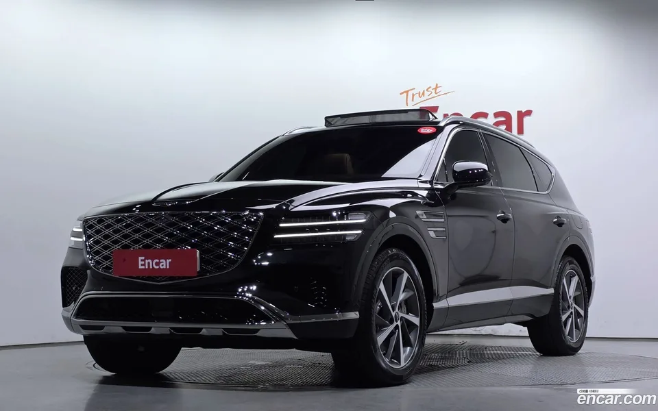Genesis GV80 2.5T 2WD 2023 — photo 1, buy with delivery to Moscow