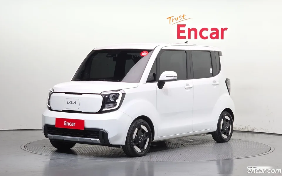 Kia Ray EV 2023 — photo 1, buy with delivery to Moscow