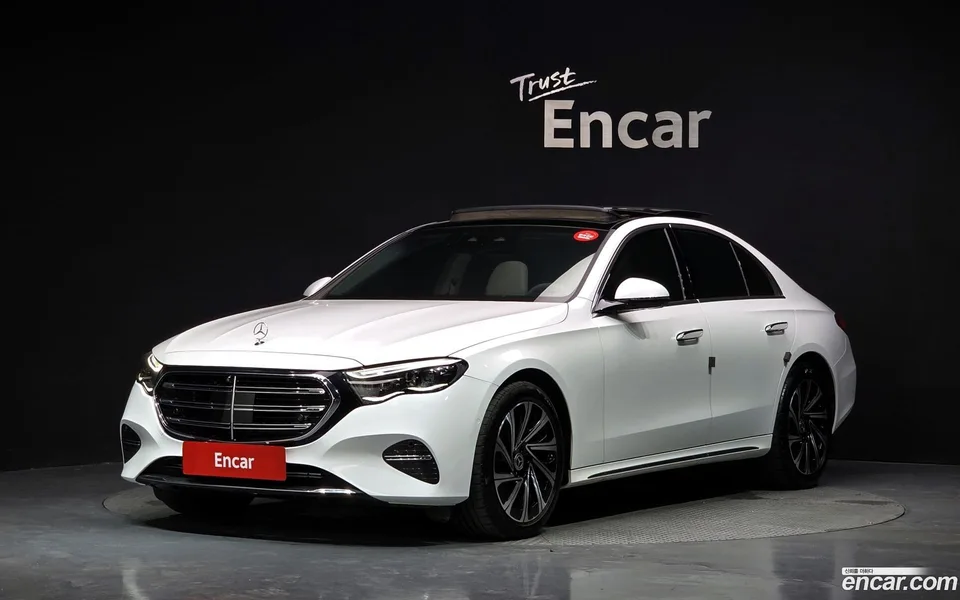 Mercedes-Benz E-Class E300 4MATIC 2024 — photo 1, buy with delivery to Moscow