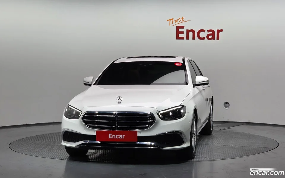 Mercedes-Benz E-Class E250 2022 — thumbnail 3