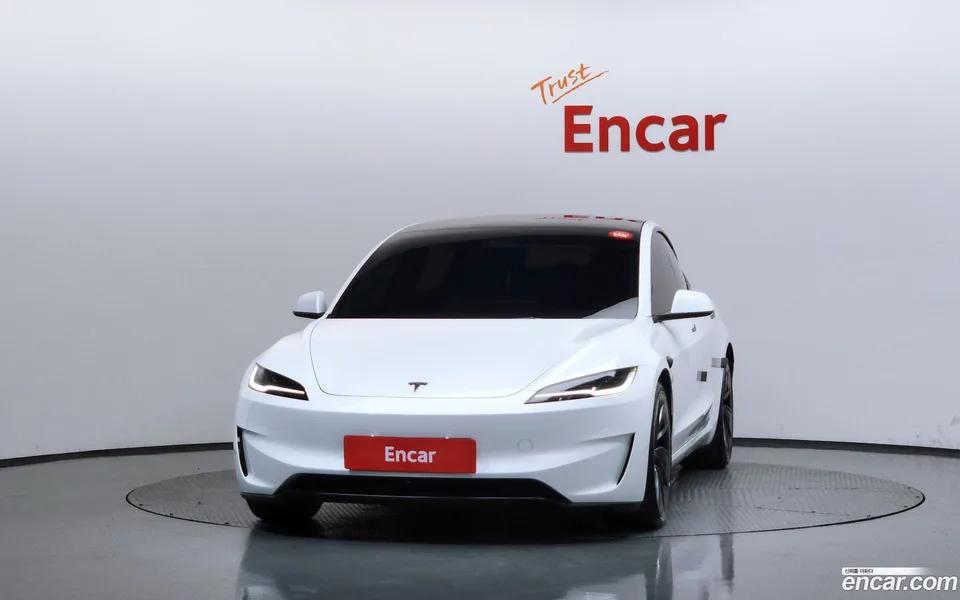 Tesla Model 3 AWD 2024 — миниатюра 3