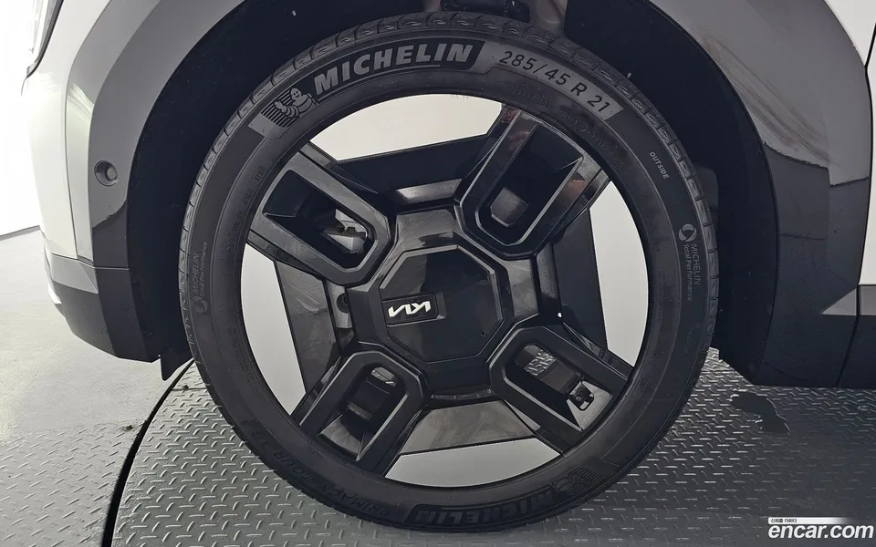 Kia EV9 4WD 2023 — thumbnail 5