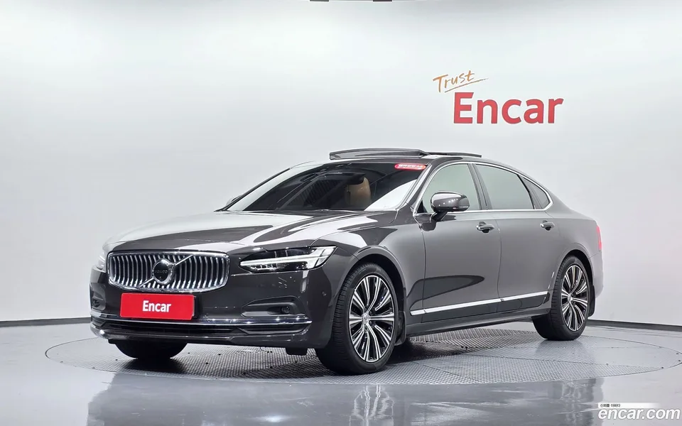 Volvo S90 B5 2022 — photo 1, buy with delivery to Moscow