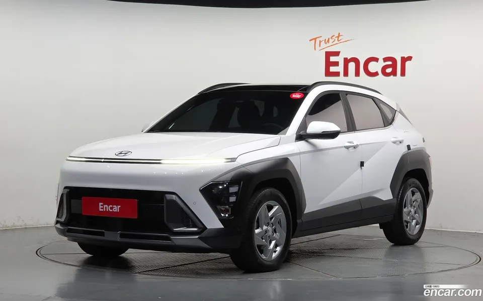 Hyundai Kona 1.6 2WD 2023 — photo 1, buy with delivery to Moscow