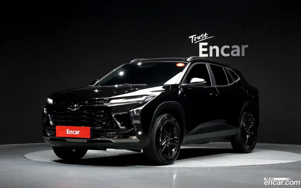 Chevrolet Trax Crossover 1.2 ACTIV 2023 — photo 1, buy with delivery to Moscow