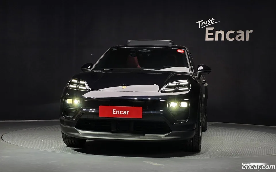 Porsche Macan Electric 4 2025 — thumbnail 3