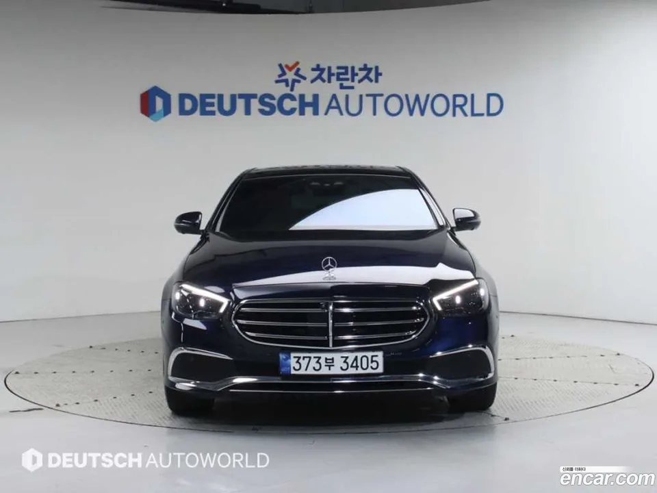 Mercedes-Benz E-Class E450 4MATIC 2023 — thumbnail 3