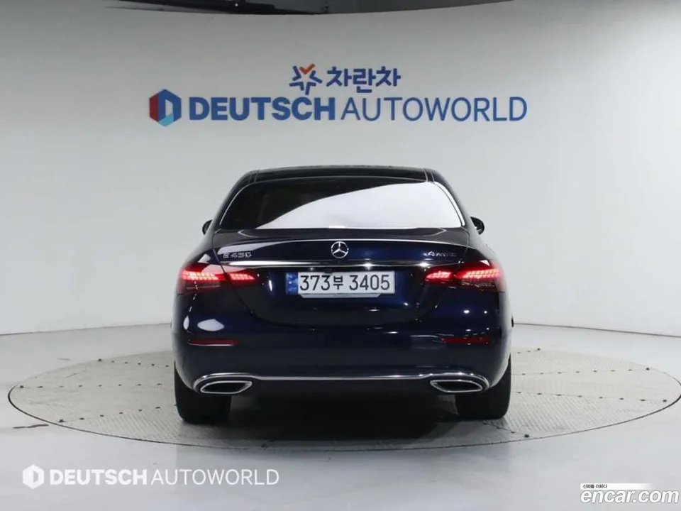 Mercedes-Benz E-Class E450 4MATIC 2023 — thumbnail 4