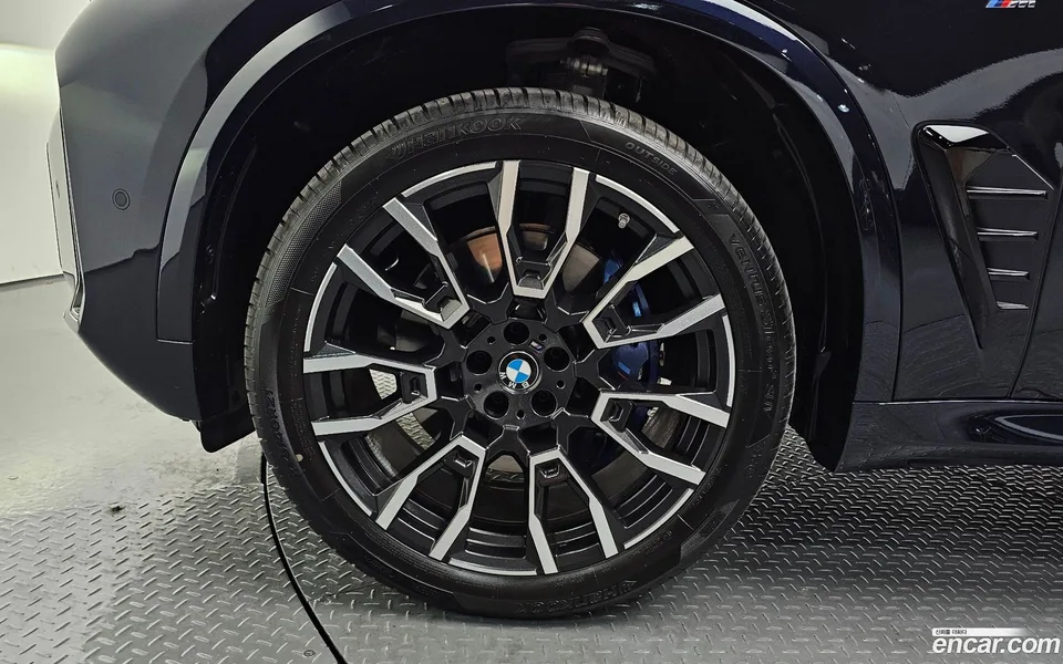 BMW X5 xDrive 40i M 2025 — thumbnail 5