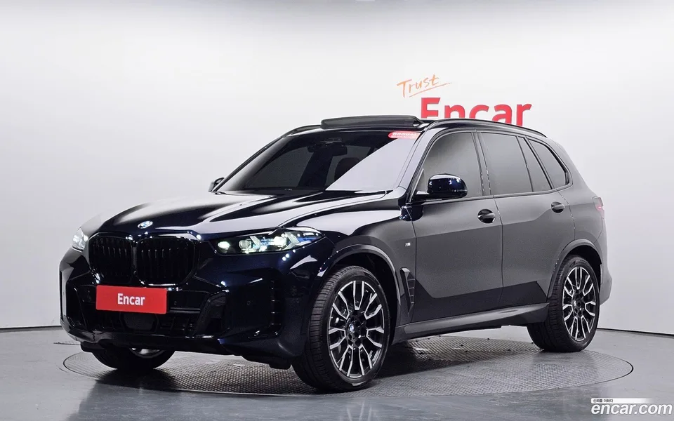 BMW X5 xDrive 40i M 2025 — photo 1, buy with delivery to Moscow