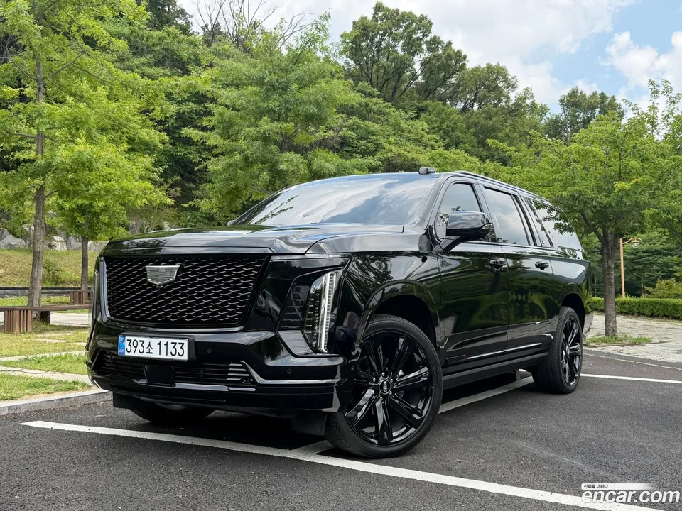 Cadillac Escalade 6.2 ESV 2025 — photo 1, buy with delivery to Moscow