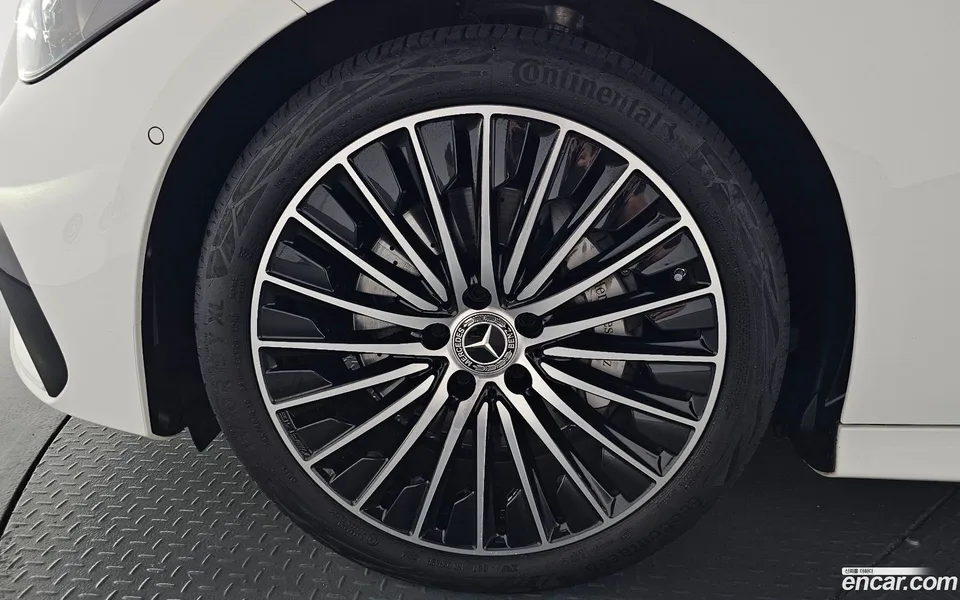 Mercedes-Benz CLE-Class CLE200 2024 — thumbnail 5