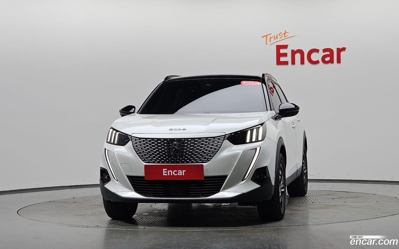 Peugeot e-2008 2023 — 3