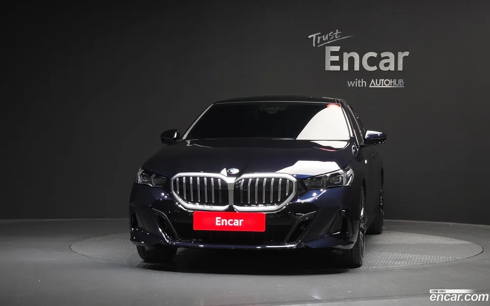 BMW 5 Series 530i xDrive M 2025 — thumbnail 3