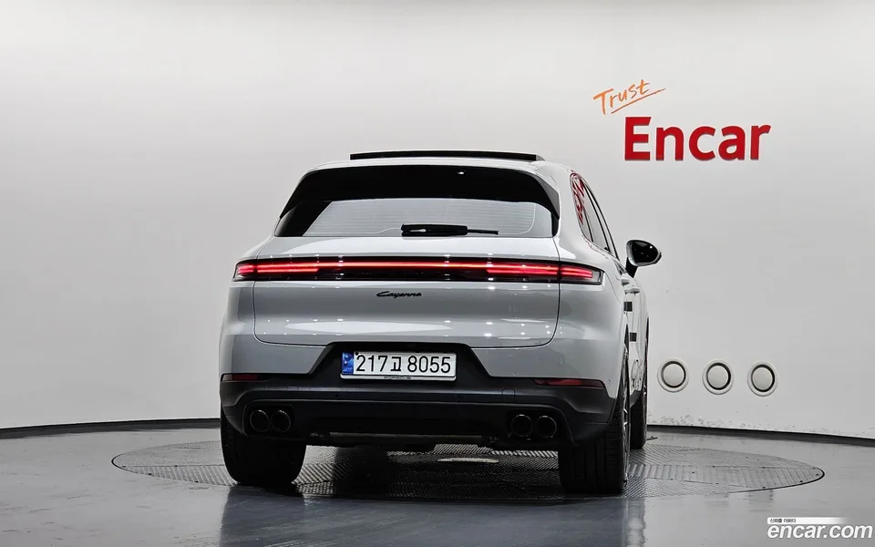 Porsche Cayenne 3.0 2024 — thumbnail 4