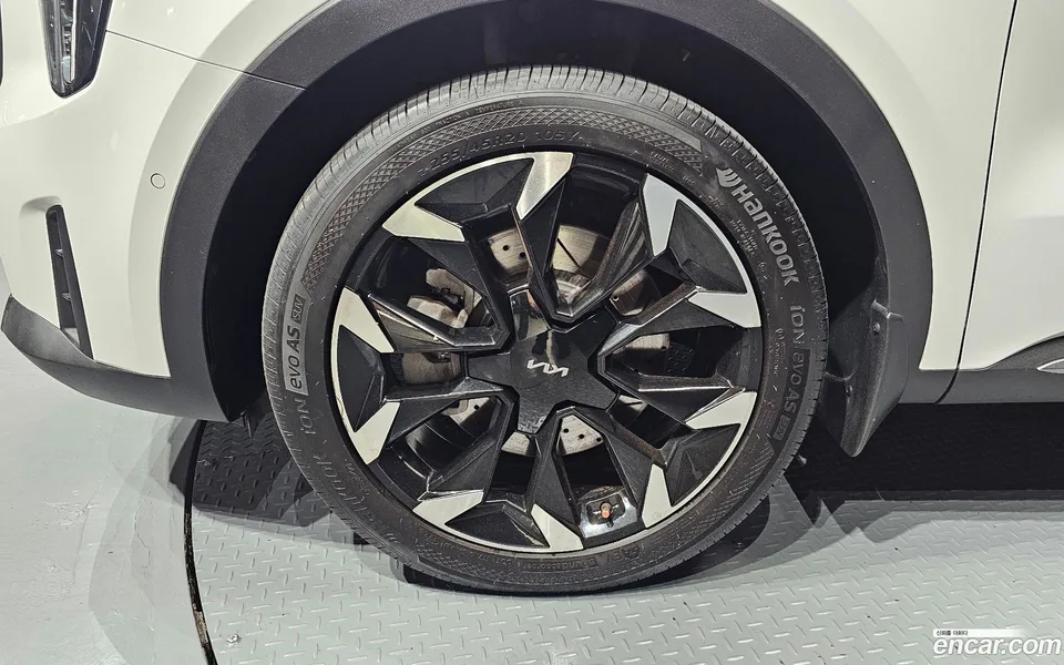 Kia Sorento 2.2 2WD 2023 — thumbnail 5