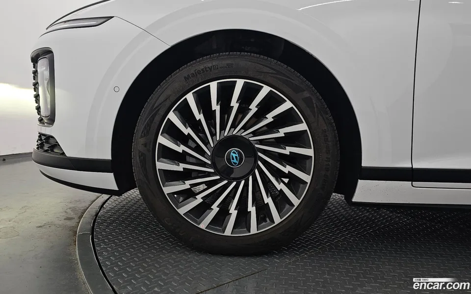 Hyundai Grandeur Hybrid 2025 — thumbnail 5