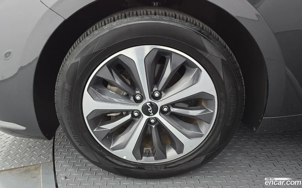 Kia K8 Hybrid 2022 — thumbnail 2
