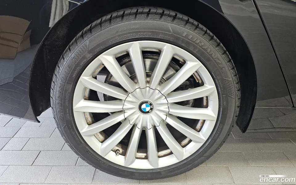 BMW 6 Series GT 620d xDrive 2022 — thumbnail 5