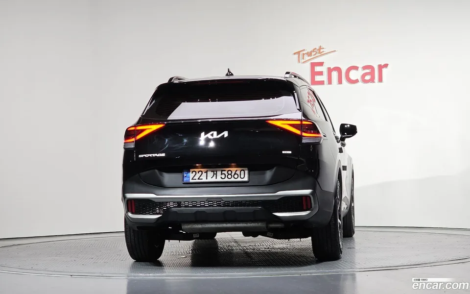 Kia Sportage Hybrid 4WD 2023 — thumbnail 4