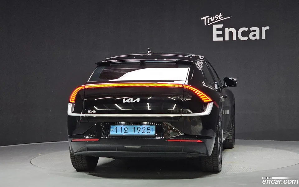 Kia EV6 2023 — thumbnail 4